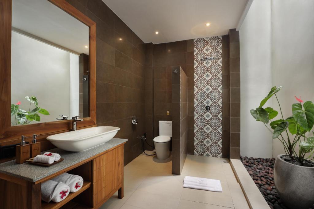 MAHALONA BALI STAY MAHALONA BALI STAY