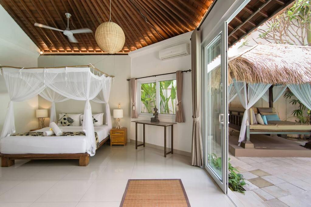 Gorgeous villa heart of Canggu newly renovated! Gorgeous villa heart of Canggu newly renovated!