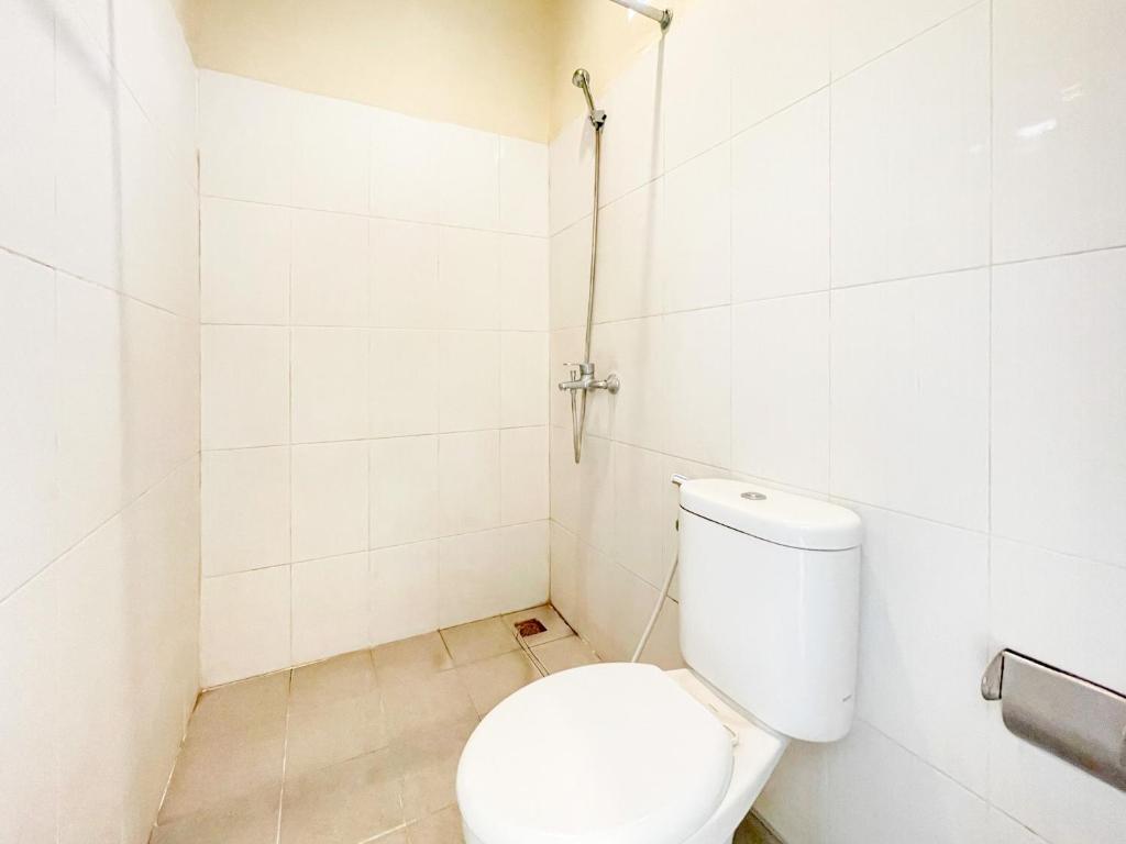 Urbanview Hotel Lilis Cempaka Mas Guesthouse Urbanview Hotel Lilis Cempaka Mas Guesthouse