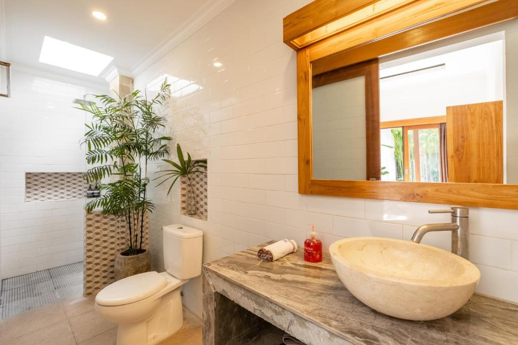 Villa Royal Canggu - 3 minutes to FINNS Beach club! Villa Royal Canggu - 3 minutes to FINNS Beach club!