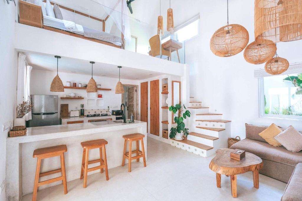 Sun & Moon Villa