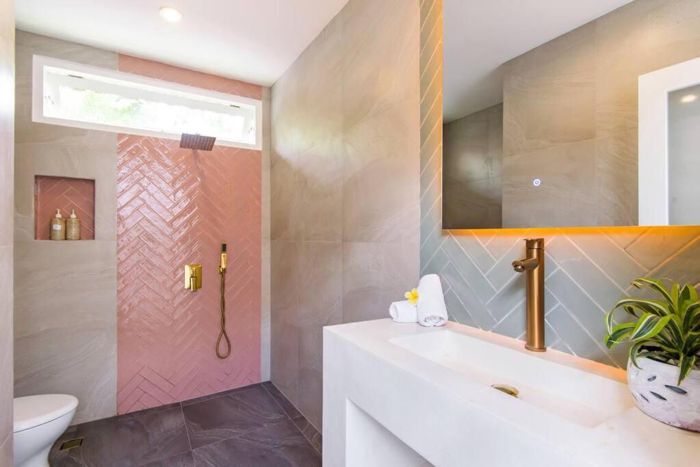 Private 1 bdrm apartmnt new renovated monthly deal Private 1 bdrm apartmnt new renovated monthly deal