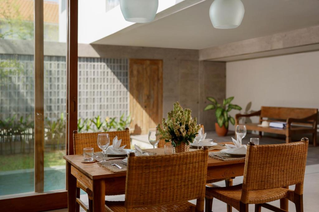 Pulang Villas Pererenan by Nakula