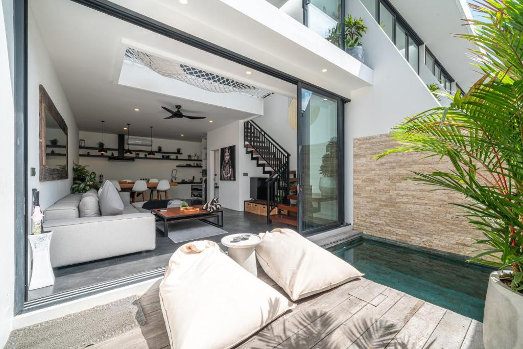 Loft Erika - Elegant 1-bdr luxury loft in GREAT LOCATION ! Loft Erika - Elegant 1-bdr luxury loft in GREAT LOCATION !