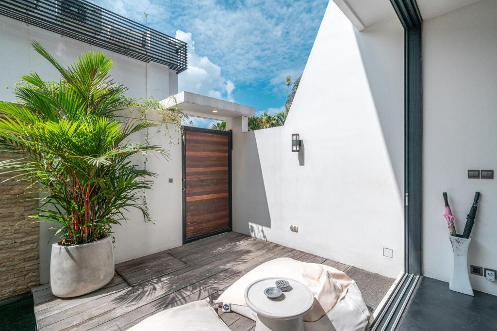 Loft Erika - Elegant 1-bdr luxury loft in GREAT LOCATION ! Loft Erika - Elegant 1-bdr luxury loft in GREAT LOCATION !