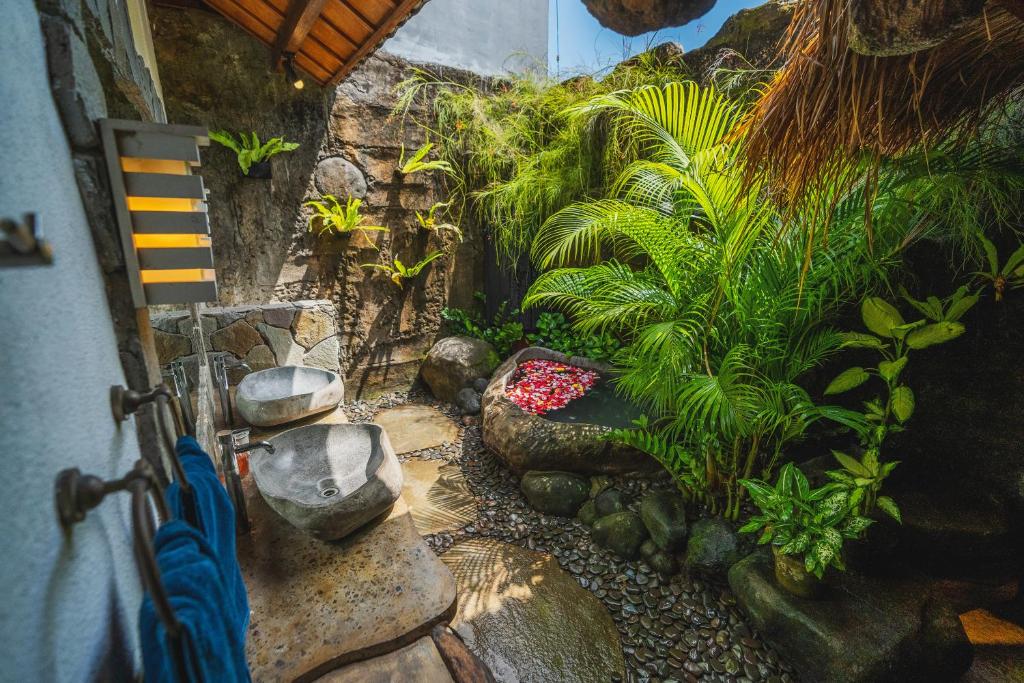 Tropical Villa Flintstones Tropical Villa Flintstones