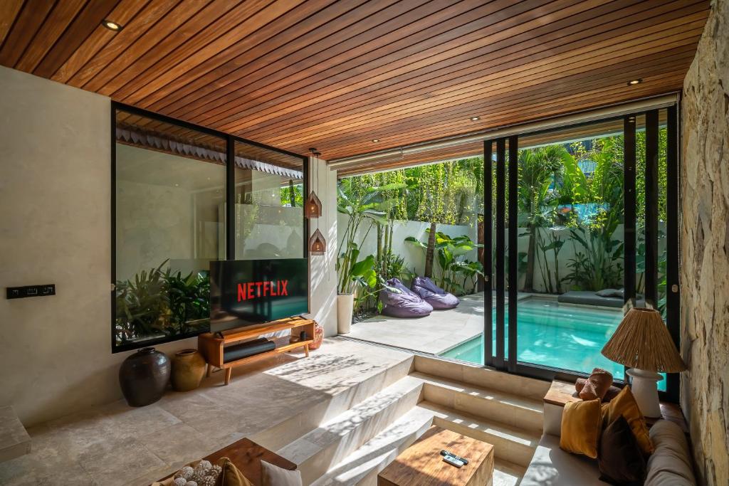 Villa Naoki - 1BR Architectural Gem Next to The Beach in Canggu Villa Naoki - 1BR Architectural Gem Next to The Beach in Canggu