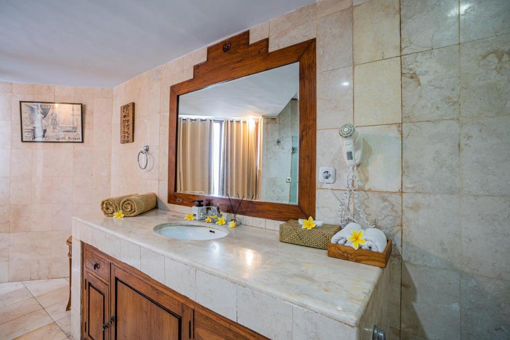 Nipper Villa - Spacious 5BR in Canggu