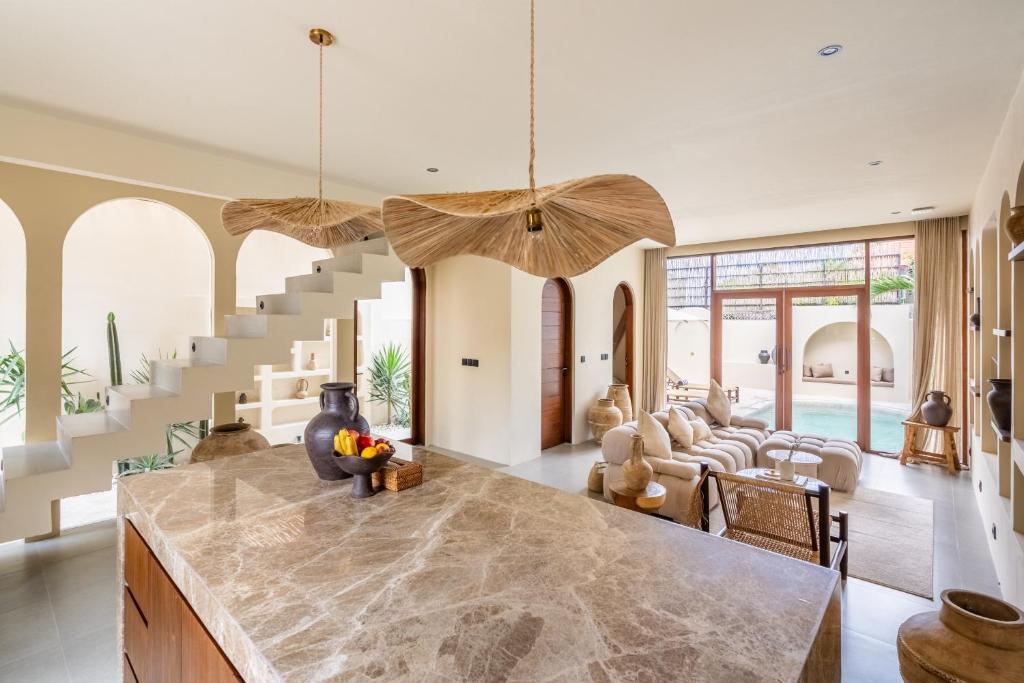 Amani Villas: New, Luxury, Mediterranean, Private Pool, Canggu Amani Villas: New, Luxury, Mediterranean, Private Pool, Canggu