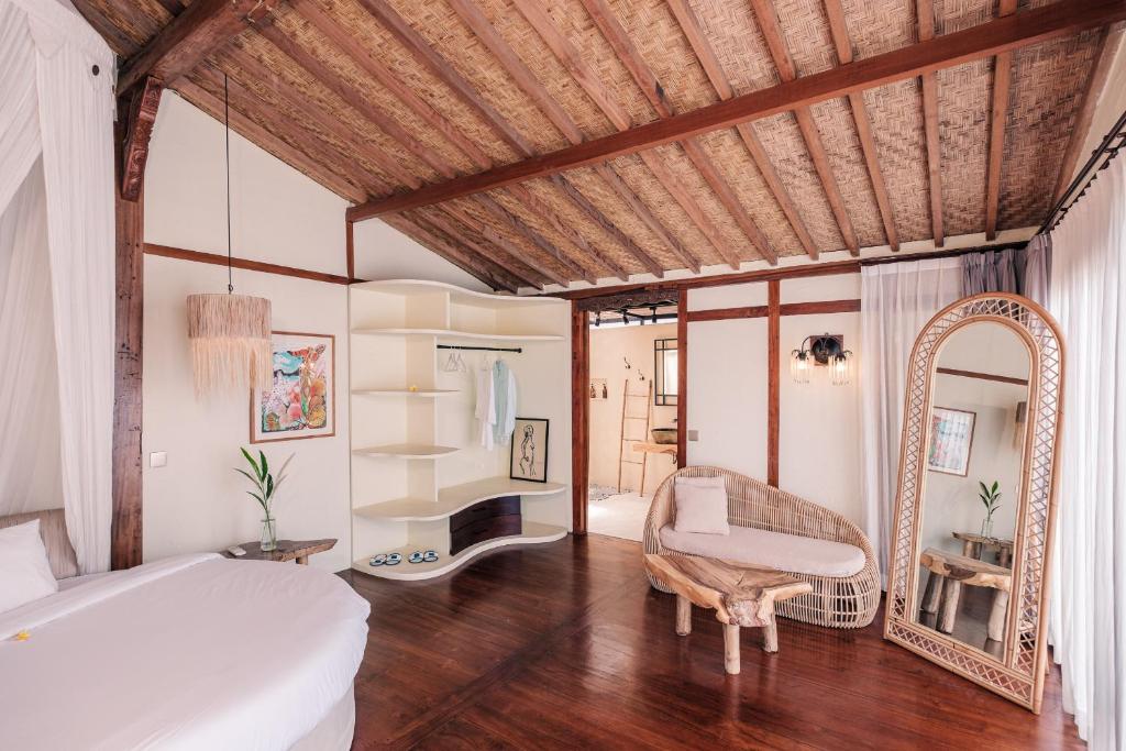 Joglo Adore, 3-Br Villa, Private Pool