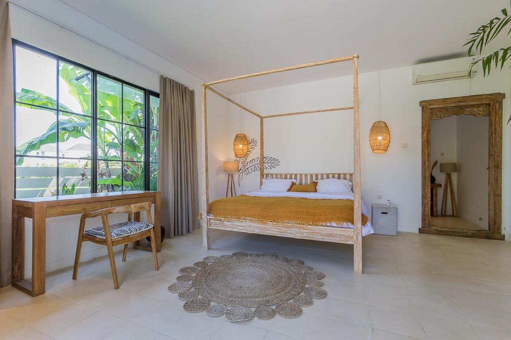 Elegant 3 BR villa huge pool in central Canggu Elegant 3 BR villa huge pool in central Canggu