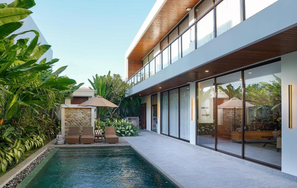 The Ocean Friends 2BR Villa Pool, Workspace & Jacuzzi in Perenenan The Ocean Friends 2BR Villa Pool, Workspace & Jacuzzi in Perenenan