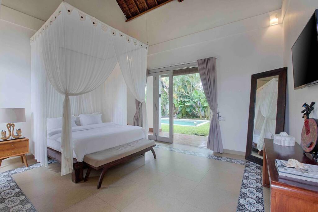 Villa Tilu-spacious and serene 3 bedroom villa in Canggu Villa Tilu-spacious and serene 3 bedroom villa in Canggu