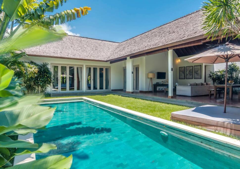 Villa Tilu-spacious and serene 3 bedroom villa in Canggu Villa Tilu-spacious and serene 3 bedroom villa in Canggu