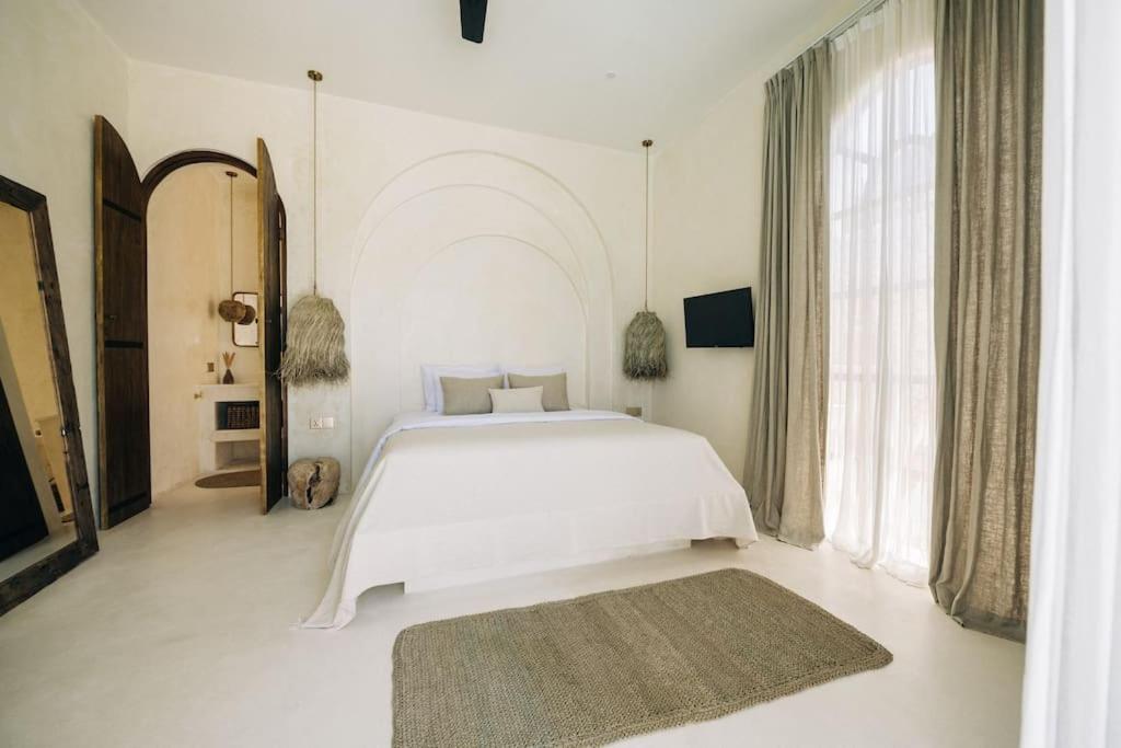 NEW Design villa Casa Alma 3BDR with private pool, Canggu