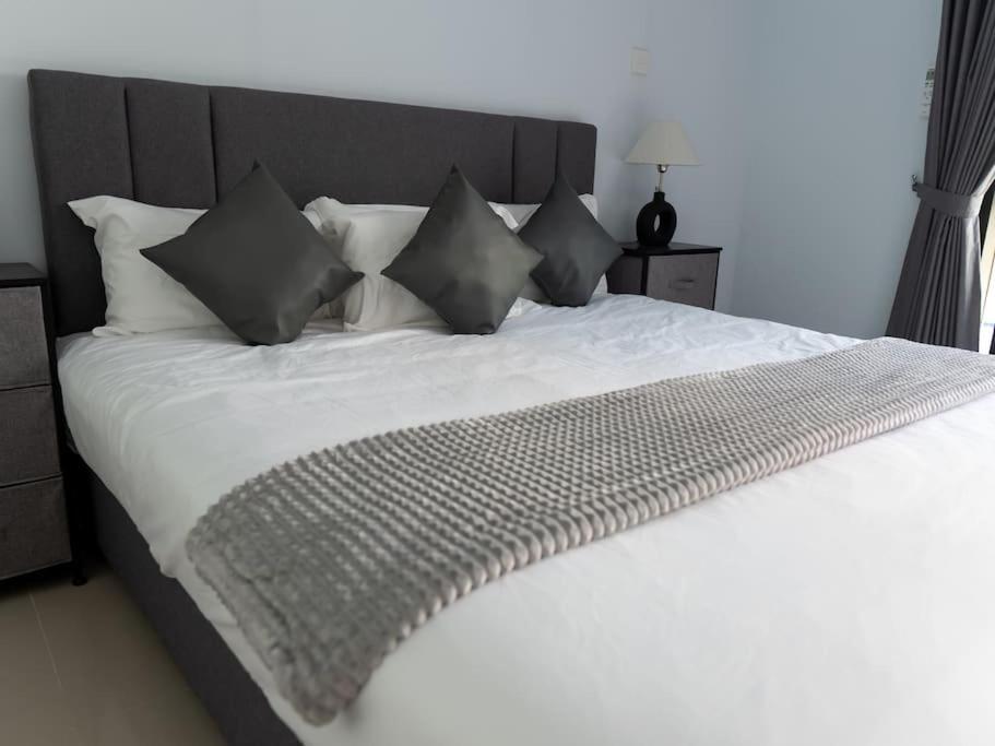Simco Villa 3 En-suite Bedrooms CANGGU Simco Villa 3 En-suite Bedrooms CANGGU