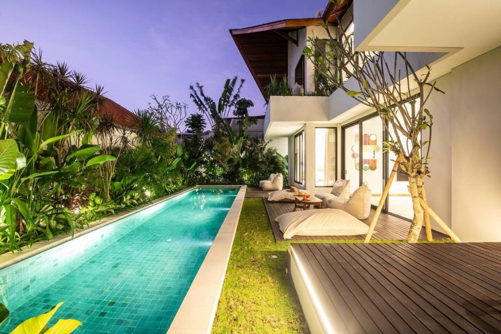 Luxurious 5 Bd Villa In Seminyak - Art Deco Style Luxurious 5 Bd Villa In Seminyak - Art Deco Style