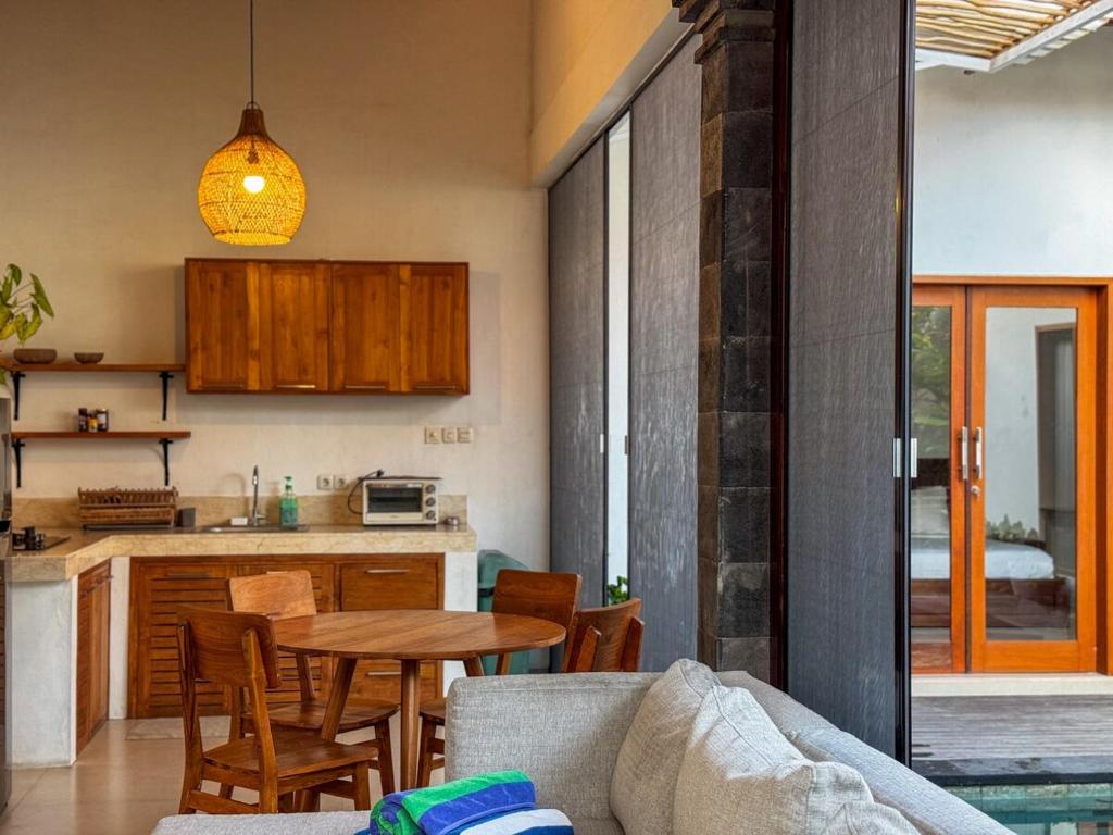 MoHana Villa - A Minimal Canggu Oasis MoHana Villa - A Minimal Canggu Oasis