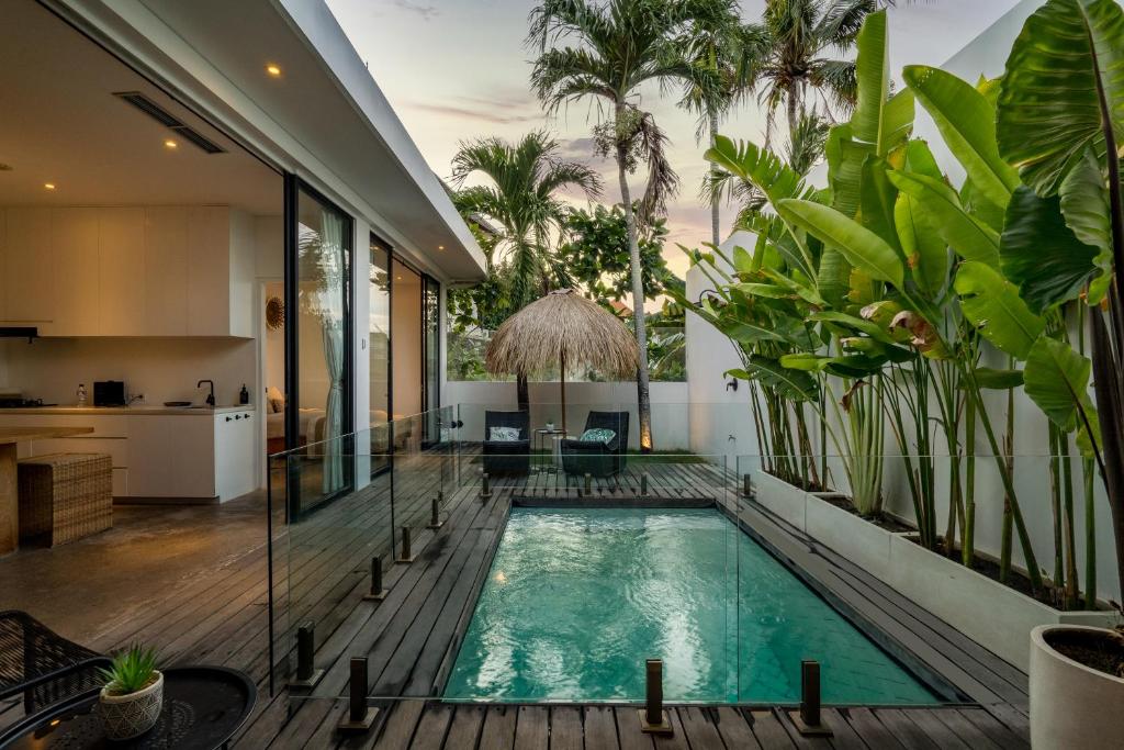 Villa Reif 2 Canggu, Luxury poolvilla, 2 bedrooms, 100m2, near beach, central & quiet location Villa Reif 2 Canggu, Luxury poolvilla, 2 bedrooms, 100m2, near beach, central & quiet location