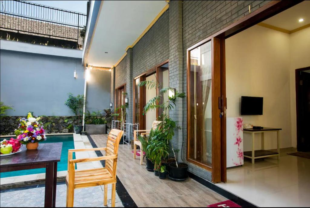 Canggu Ocean House/Pink. By walk to the beach! Canggu Ocean House/Pink. By walk to the beach!