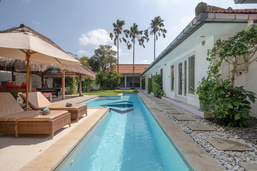 Elsies Villa - With Cook, Butler, Private Gym and Pool Table