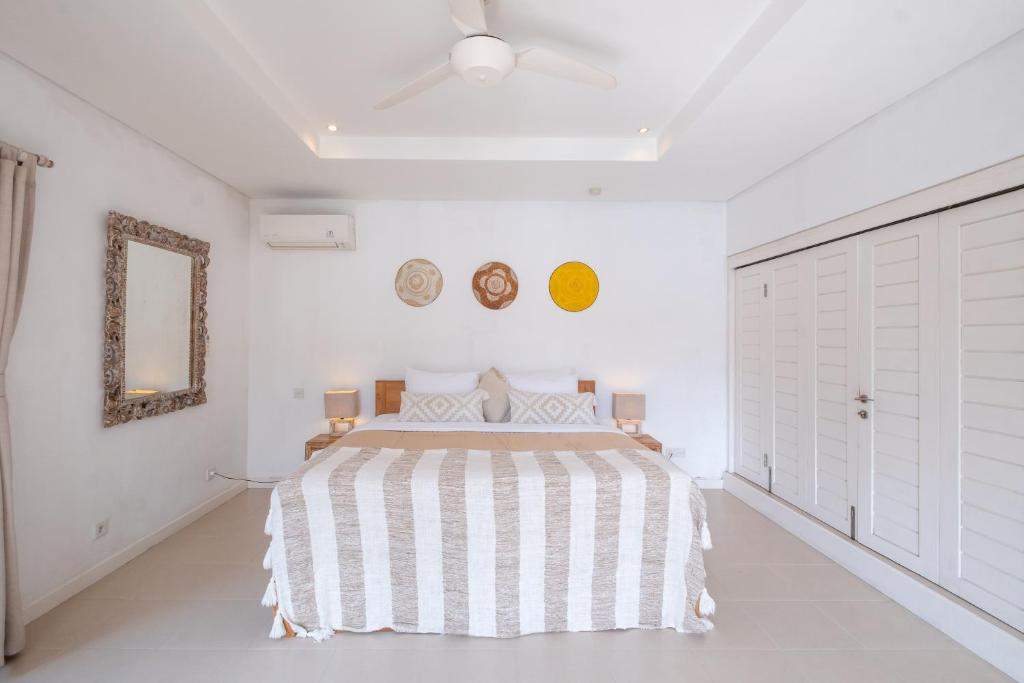 Elsies Villa - With Cook, Butler, Private Gym and Pool Table