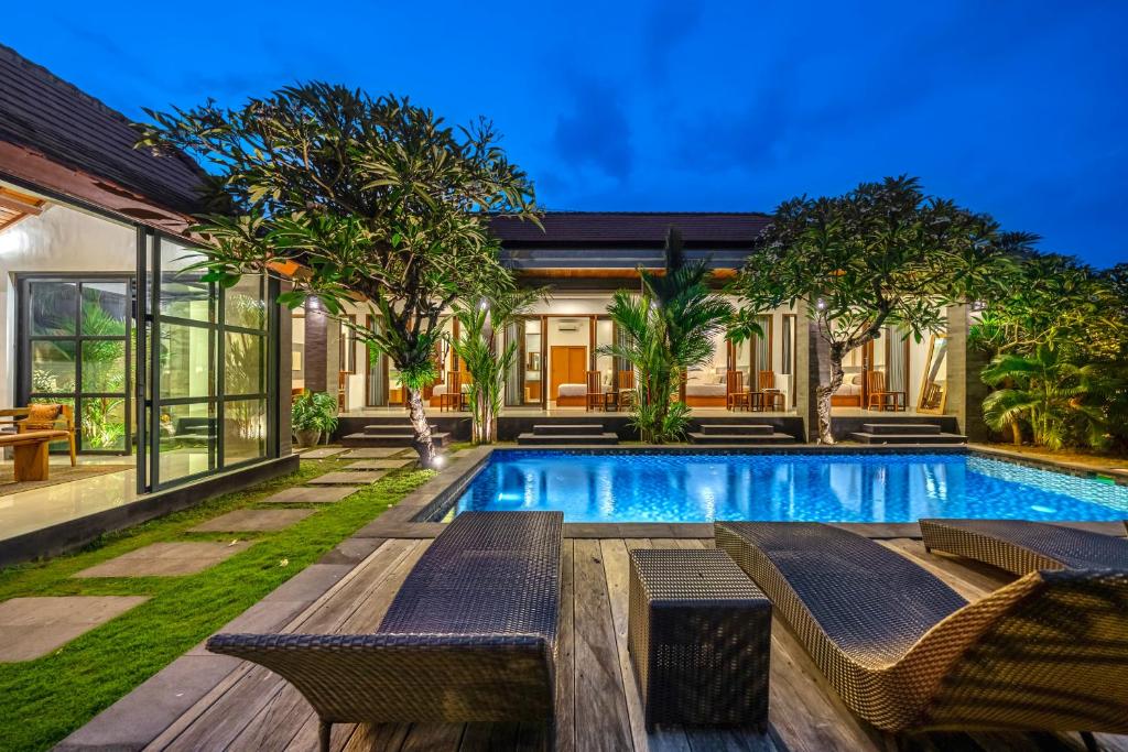 Villa Aruna Batu Bolong Beauty 5 bed air/con living Villa Aruna Batu Bolong Beauty 5 bed air/con living