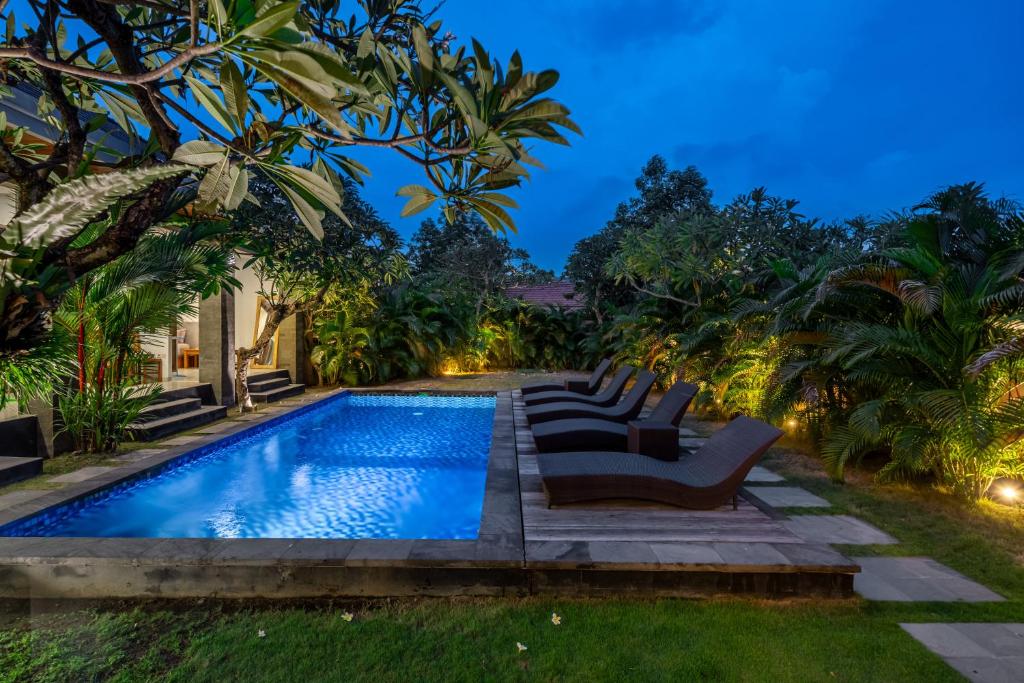 Villa Aruna Batu Bolong Beauty 5 bed air/con living Villa Aruna Batu Bolong Beauty 5 bed air/con living