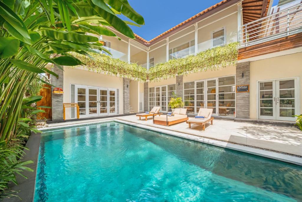 Villa Milano - Private 6 BDR Villa in Seminyak, prime Location, Pool & Garden Villa Milano - Private 6 BDR Villa in Seminyak, prime Location, Pool & Garden