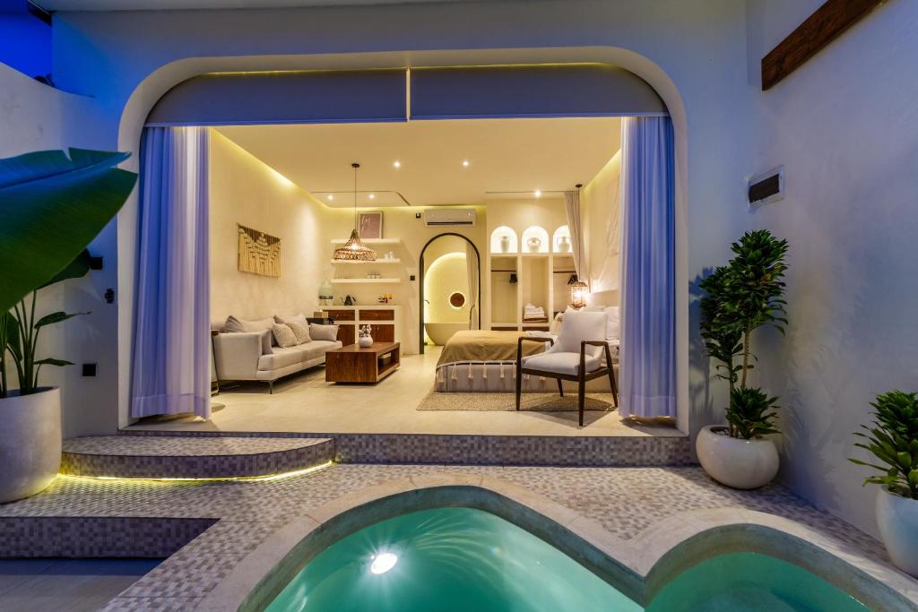 Luxe Private Pool Villa Amara 2 by OriVista Luxe Private Pool Villa Amara 2 by OriVista