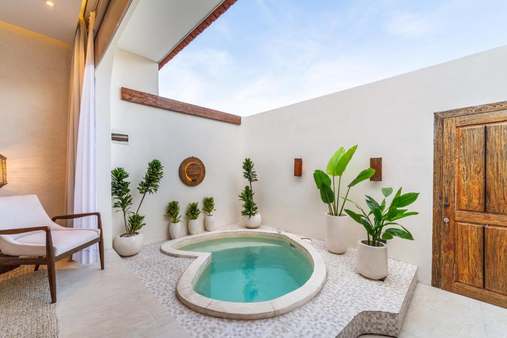 Luxe Private Pool Villa Amara 2 by OriVista Luxe Private Pool Villa Amara 2 by OriVista