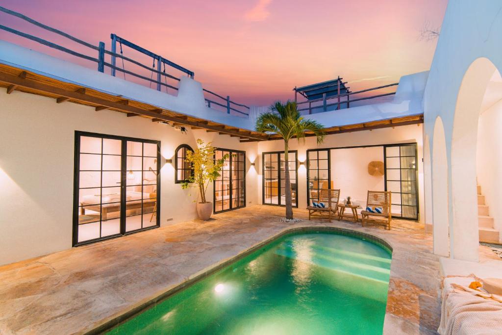 Villa Aurelia - 2 Bedrooms Rooftop Villa in Canggu Villa Aurelia - 2 Bedrooms Rooftop Villa in Canggu