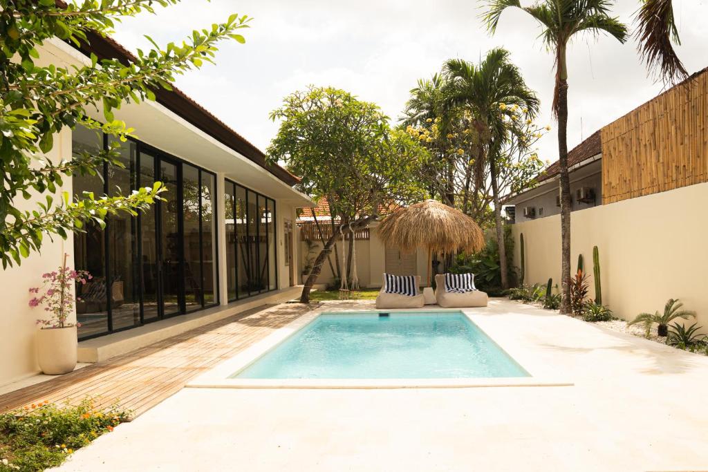 Villa Palm Central