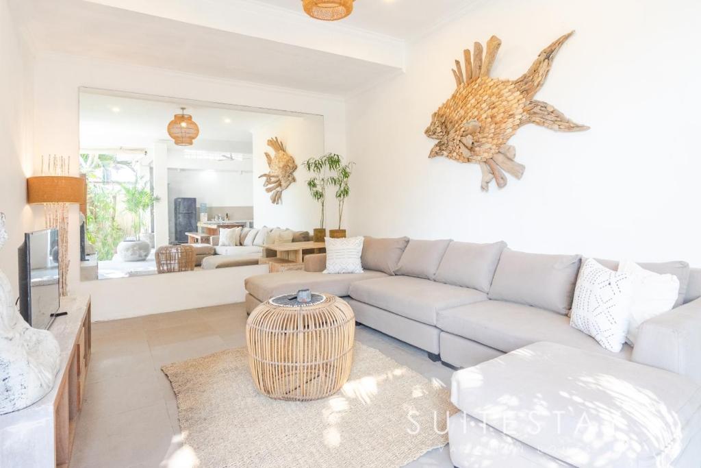 Luxury 3 Bed Villa With Private Pool Luxury 3 Bed Villa With Private Pool