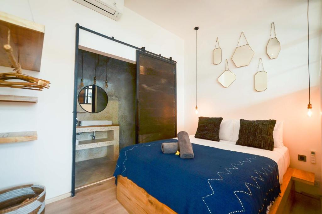 Pop art Canggu apartment, short-walk to the beach Pop art Canggu apartment, short-walk to the beach