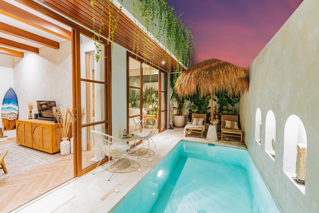Villa Kaya Canggu, 5mins walk to the Beach, New 1BR Pool Villa in Canggu Villa Kaya Canggu, 5mins walk to the Beach, New 1BR Pool Villa in Canggu