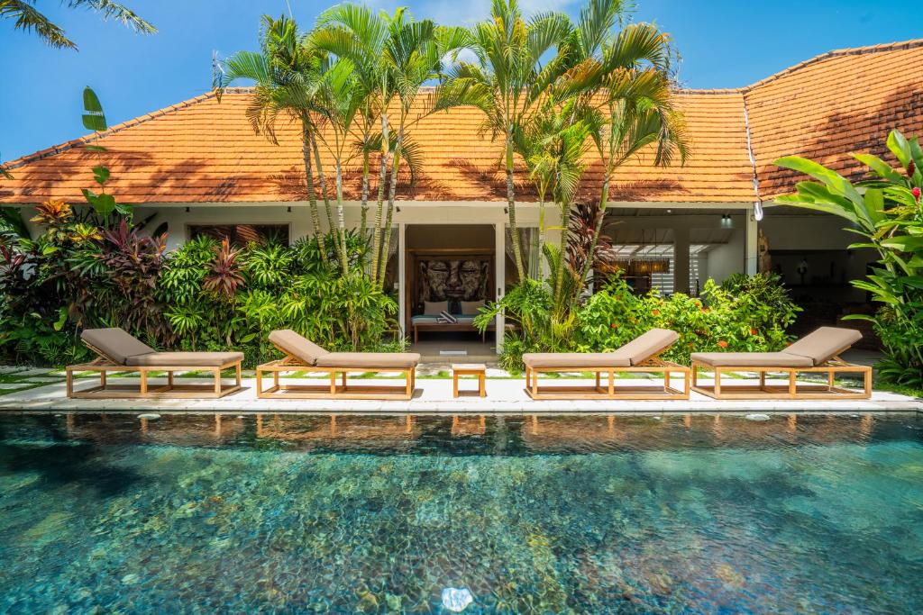 Villa Maxceo - 3BR Poolvilla near the beach Villa Maxceo - 3BR Poolvilla near the beach