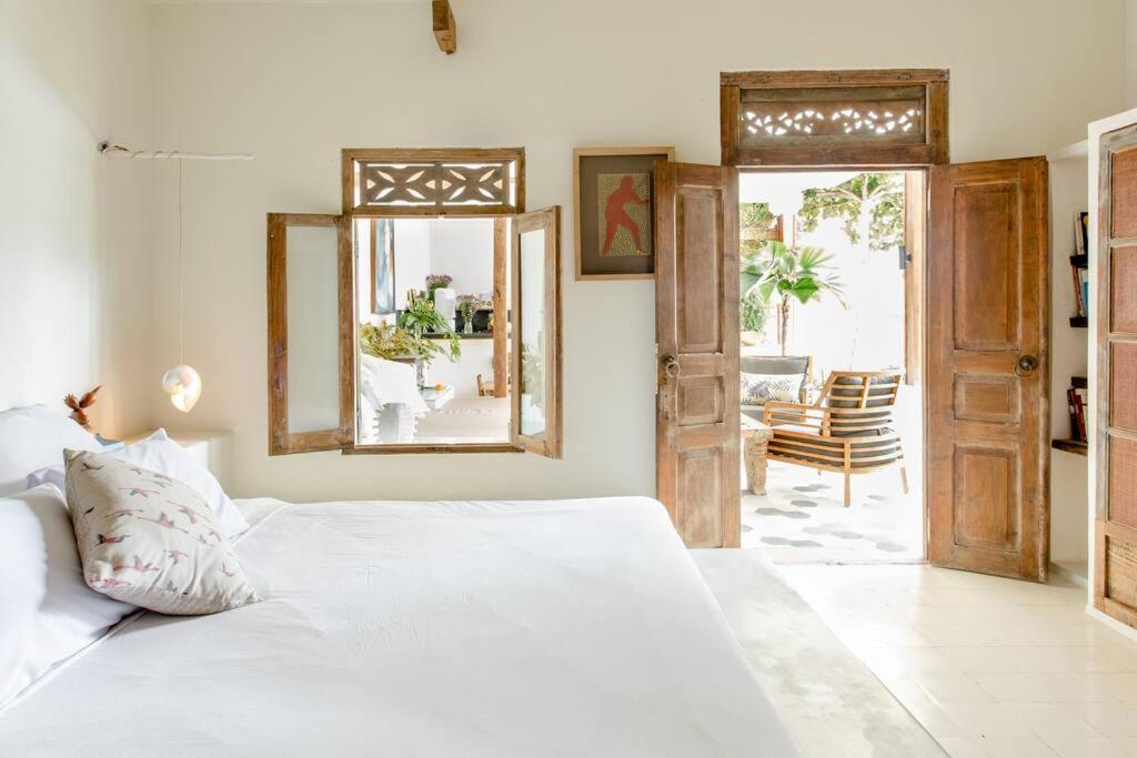 Bintang Biru Chillout Villa & Ricefield Views Bintang Biru Chillout Villa & Ricefield Views