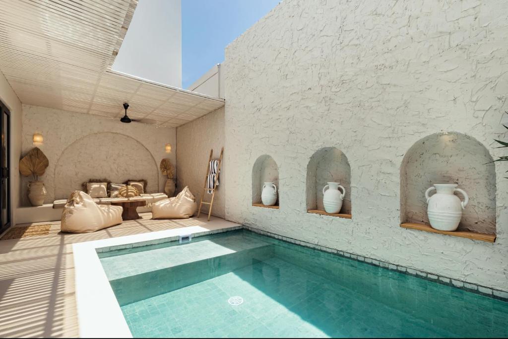 C4 Estate, Mediterranean-style home in Canggu, 6-min drive to beach C4 Estate, Mediterranean-style home in Canggu, 6-min drive to beach