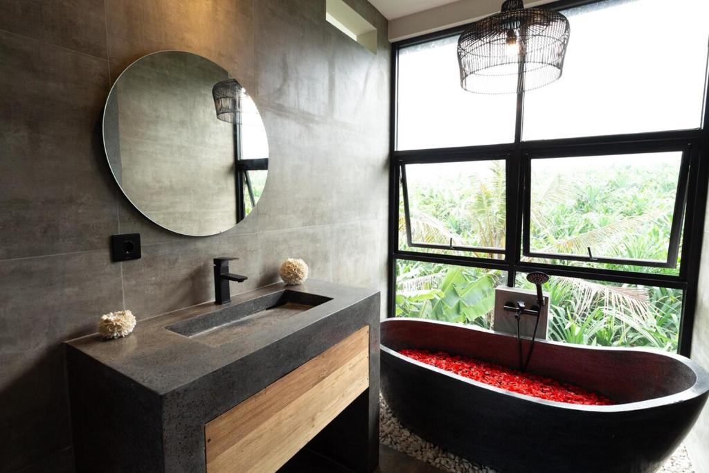 Canggu Private Townhouse with Private Pool, Tropical Industrial Style Canggu Private Townhouse with Private Pool, Tropical Industrial Style