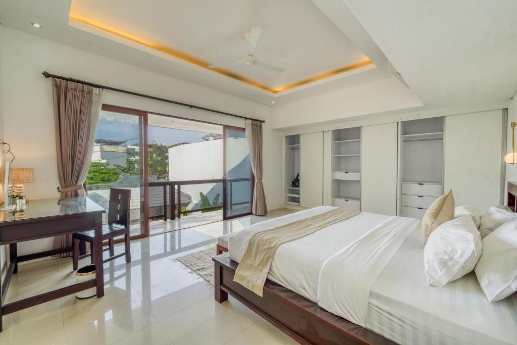 New Private 4BDR Villa - Canggu Center - Near ATLAS & Finns Beach Club