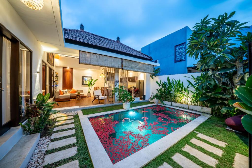 PROMO!!! New Rosa Villa 3 Modern, Luxury and Quite 3BR Villa in Tumbak Bayuh Canggu, Dedicated to Digital Nomads PROMO!!! New Rosa Villa 3 Modern, Luxury and Quite 3BR Villa in Tumbak Bayuh Canggu, Dedicated to Digital Nomads