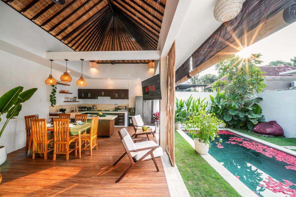PROMO!!! New Rosa Villa 3 Modern, Luxury and Quite 3BR Villa in Tumbak Bayuh Canggu, Dedicated to Digital Nomads PROMO!!! New Rosa Villa 3 Modern, Luxury and Quite 3BR Villa in Tumbak Bayuh Canggu, Dedicated to Digital Nomads