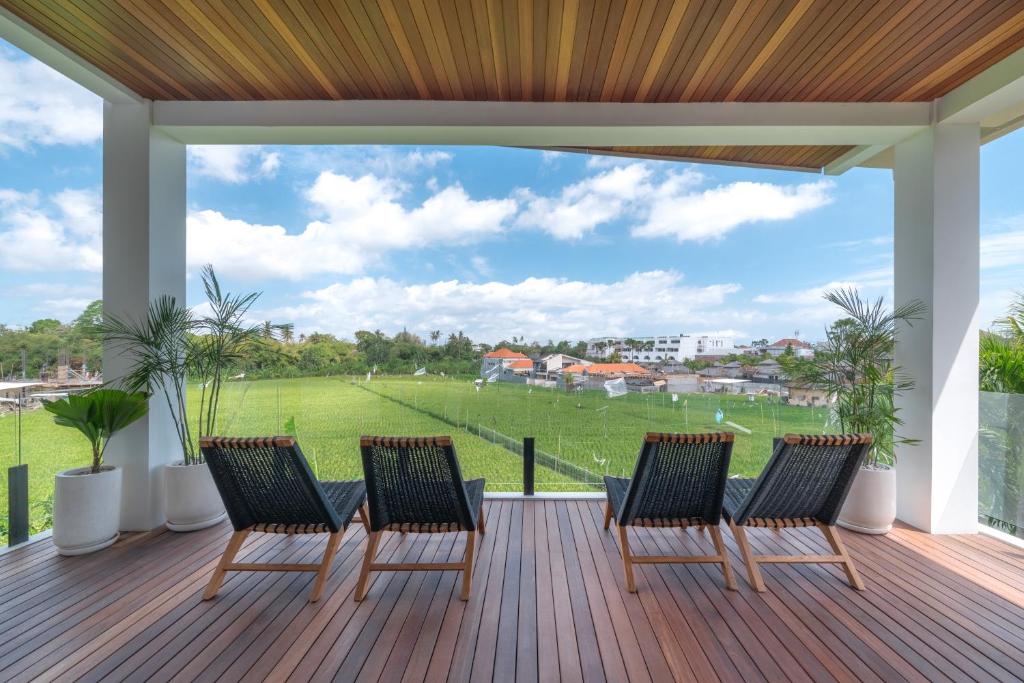 Villa Amanora & Amaluna - 2 Stunning Villas, 9 Bedrooms for Groups Villa Amanora & Amaluna - 2 Stunning Villas, 9 Bedrooms for Groups