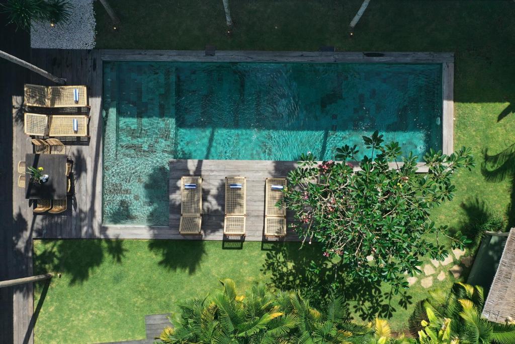 Villa Lileo - Stunning & Bright Luxury 4BR Villa 5 Minutes to Berawa Canggu, Perfect for a Relaxing Getaway Villa Lileo - Stunning & Bright Luxury 4BR Villa 5 Minutes to Berawa Canggu, Perfect for a Relaxing Getaway