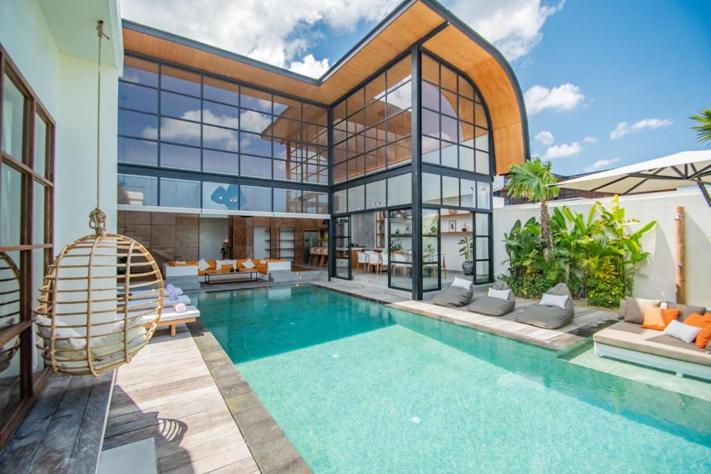 Villa Mango 2 - Amazing 4-bdr Villa in Berawa ! PERFECT LOCATION Villa Mango 2 - Amazing 4-bdr Villa in Berawa ! PERFECT LOCATION