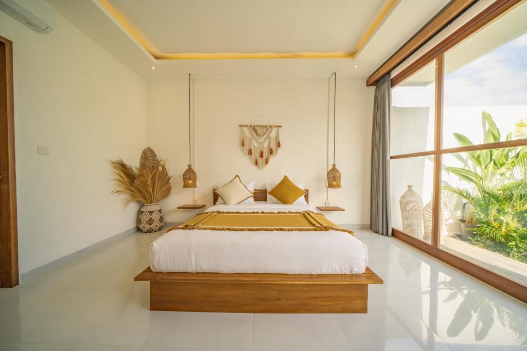 Villa Swiss - chic 3BR Villa with private pool in Pererenan