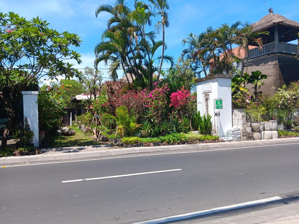Bumbak Apartment Upstairs Fully Furnished 52M2 Bumbak Apartment Upstairs Fully Furnished 52M2