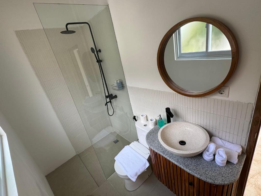 Chic Brand New 4 BR villa with Pool near The Beach Chic Brand New 4 BR villa with Pool near The Beach