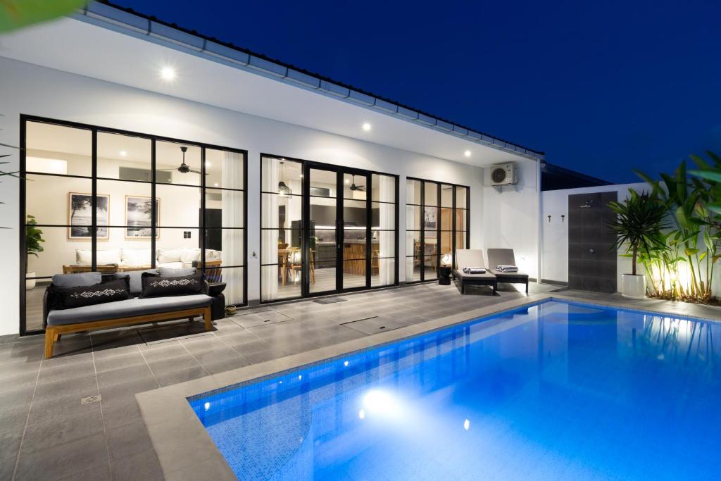 Luxe modern villa with private pool